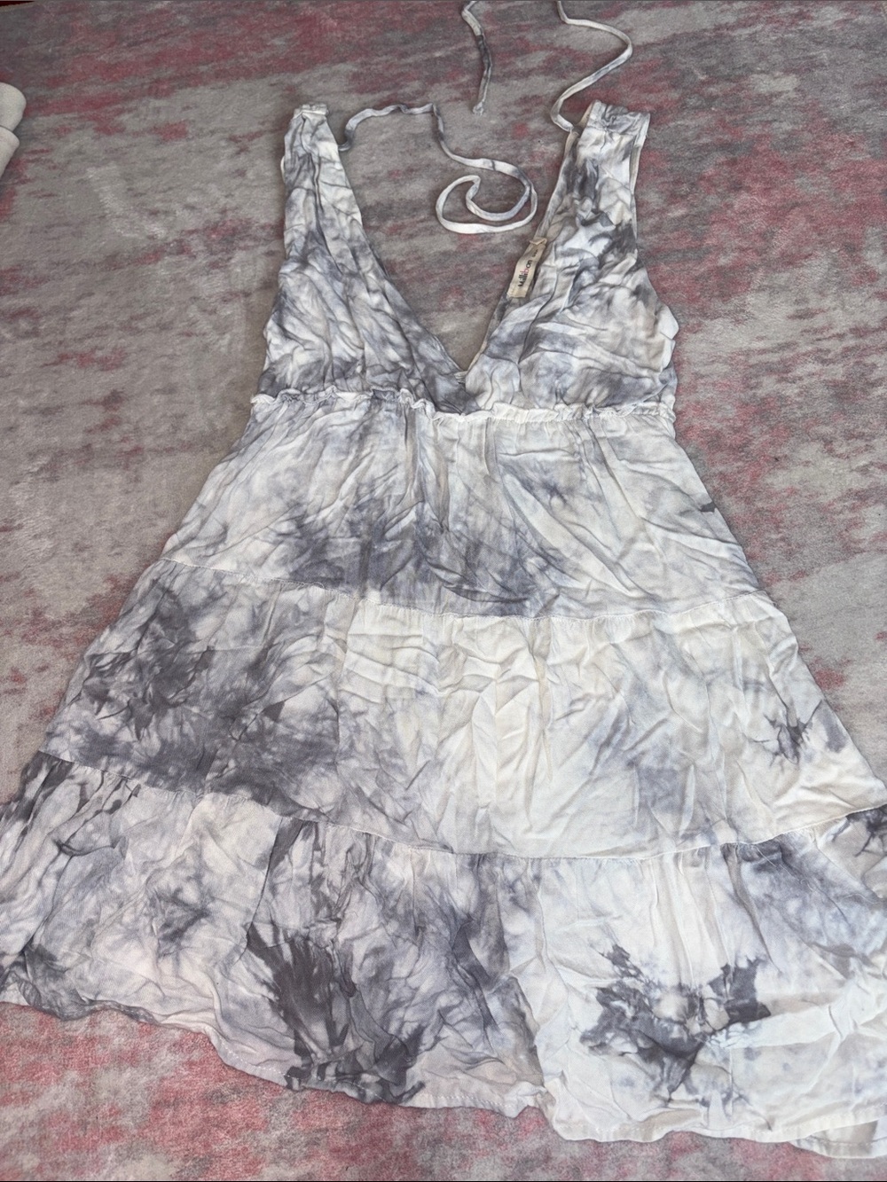 Millibon White and Gray/Blue Tie-Dye Sleeveless V-Neck Dress